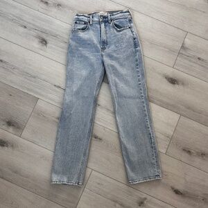A&F Ankle Straight Ultra High Rise Jean